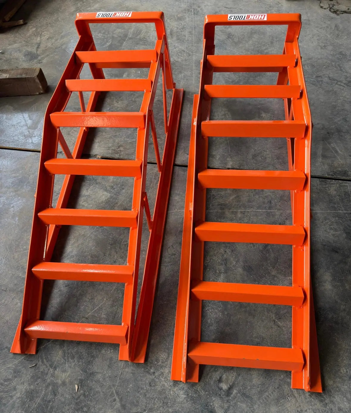 Oprijbokken set 2000kg | 2 stuks | met schroefbevestiging HDKTOOLS